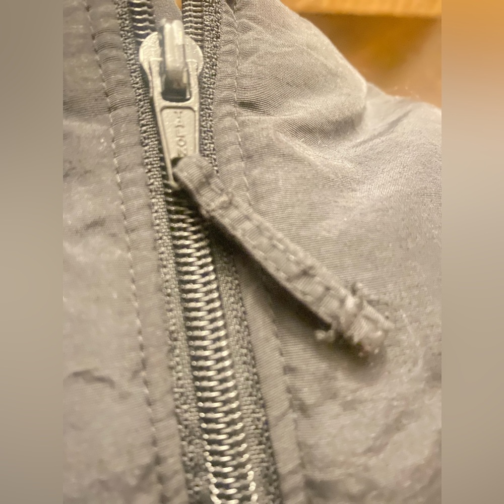 Unisex insulated snow gear! - Picture 4 of 6